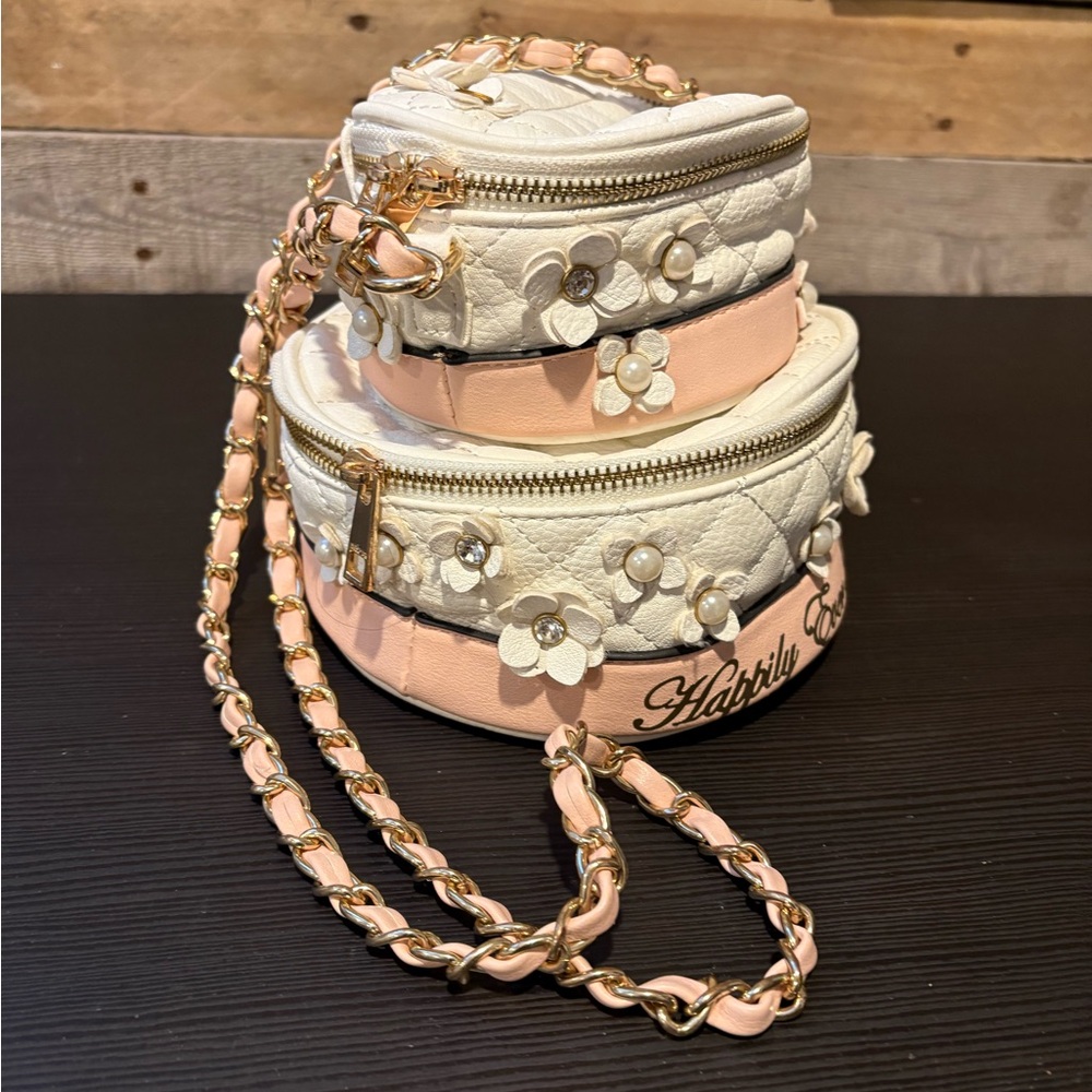 Wedding cake purse, two tiers with chain strap